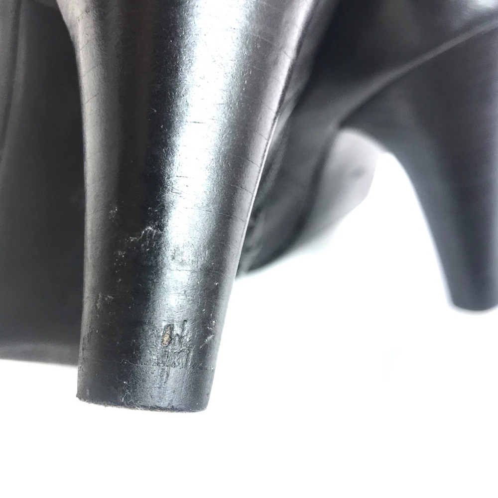 GUESS boots, Black w/Heels & Zippered Back, Size 8 - Picture 7 of 15